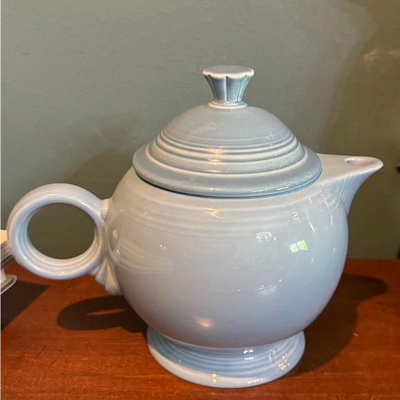 Vintage Retired Periwinkle Fiesta Ware Homer Laughlin Teapot - Picture 3 of 9